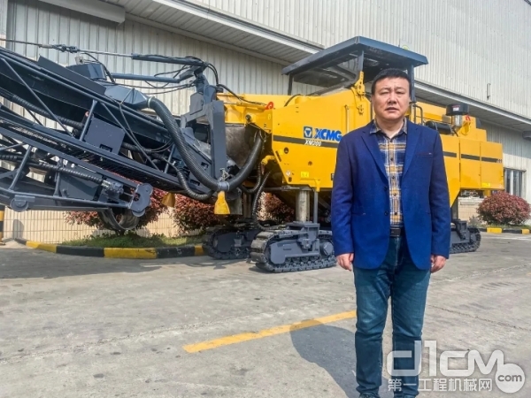  徐工铣刨机VIP客户戴总
